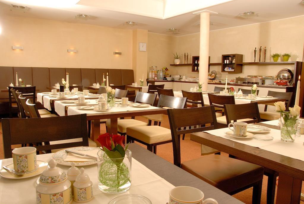 Hotel Graf Жак Офенбах Екстериор снимка